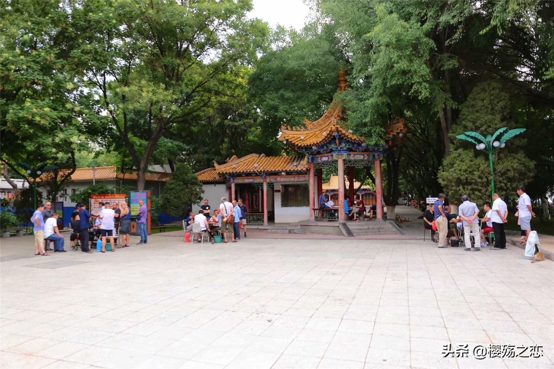 西北城市，内陆属性与多元魅力的探索