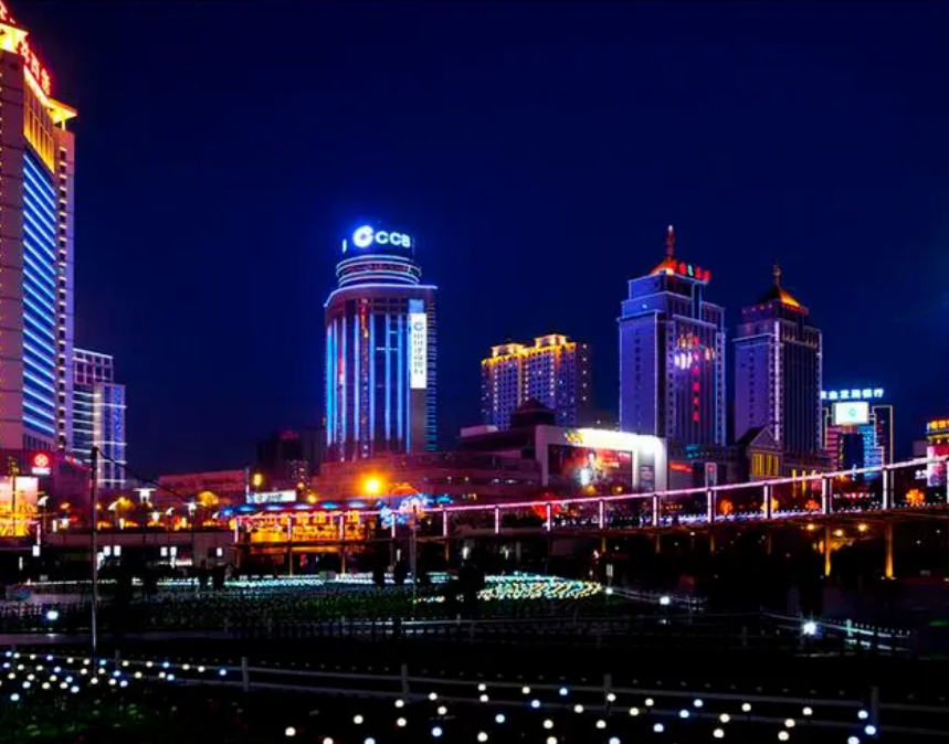 西宁的夜色与光明，城市照明与安全感探讨