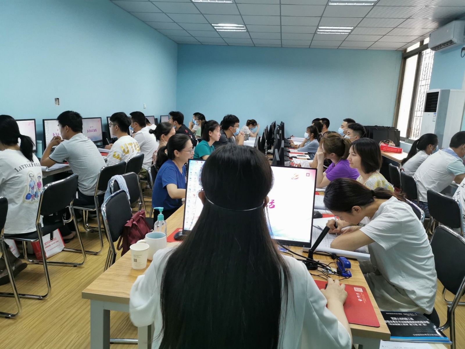 深度解读成都技能培训体系，要求与标准探讨
