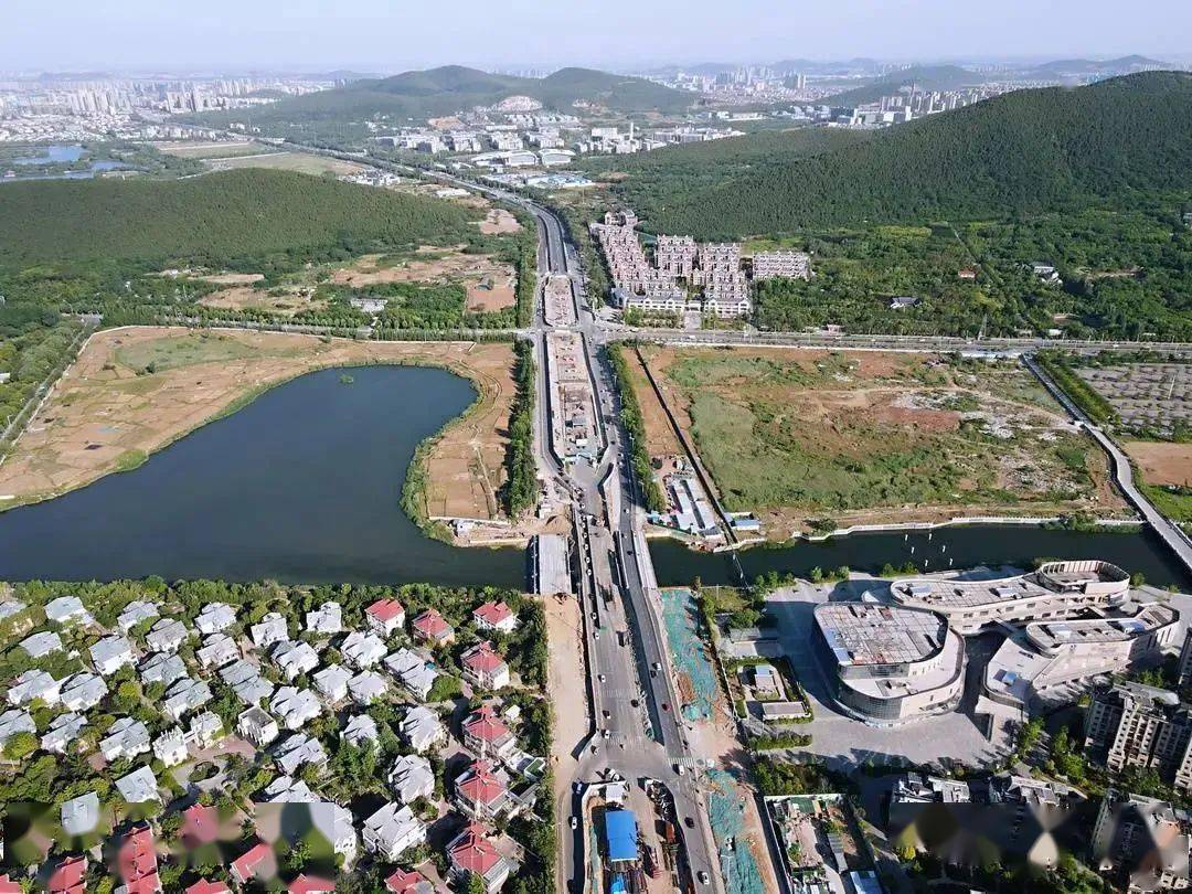 最新航拍图，揭示世界变迁的壮丽景象